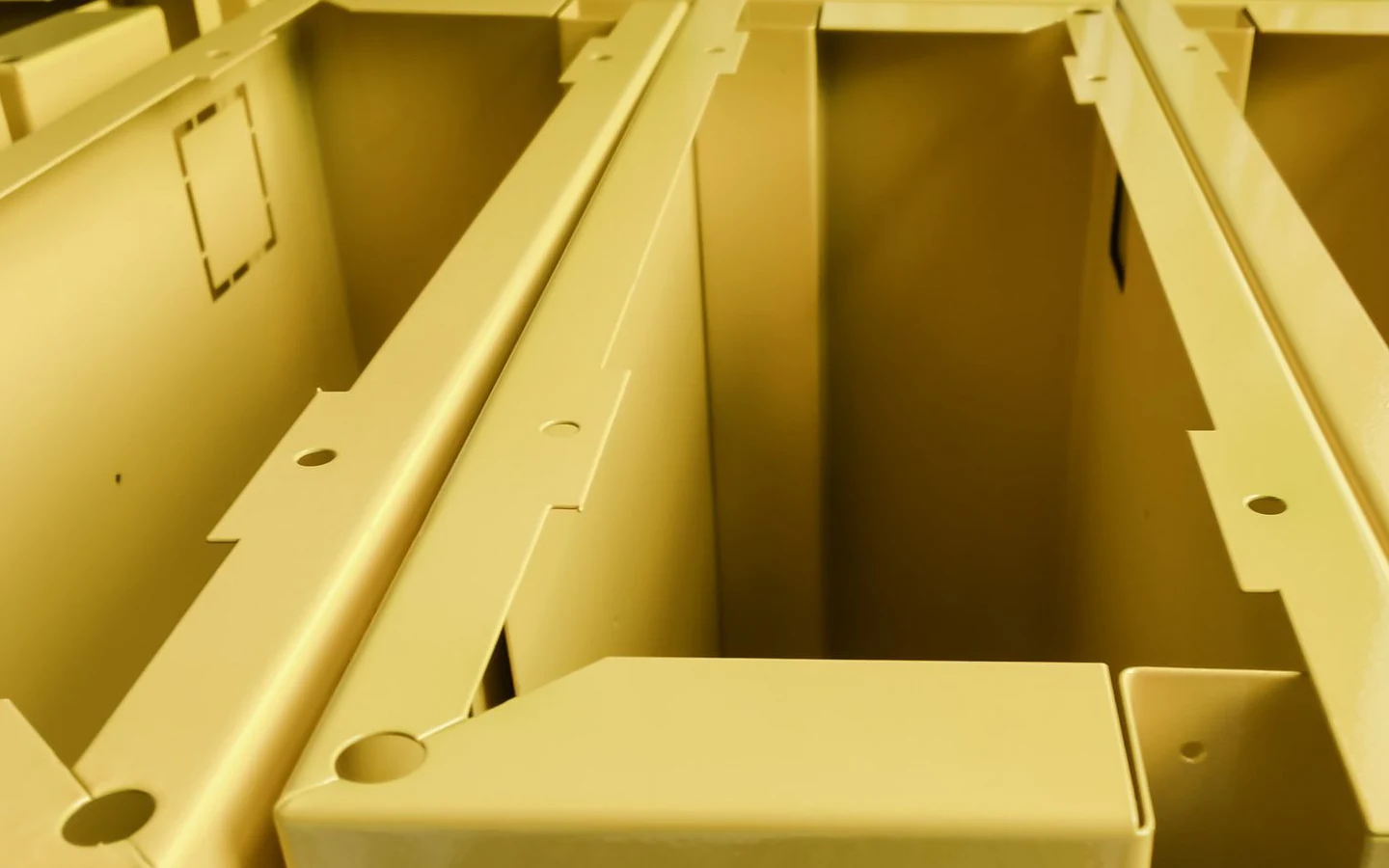 Результат порошковой окраски под влиянием эффекта клетки Фарадея