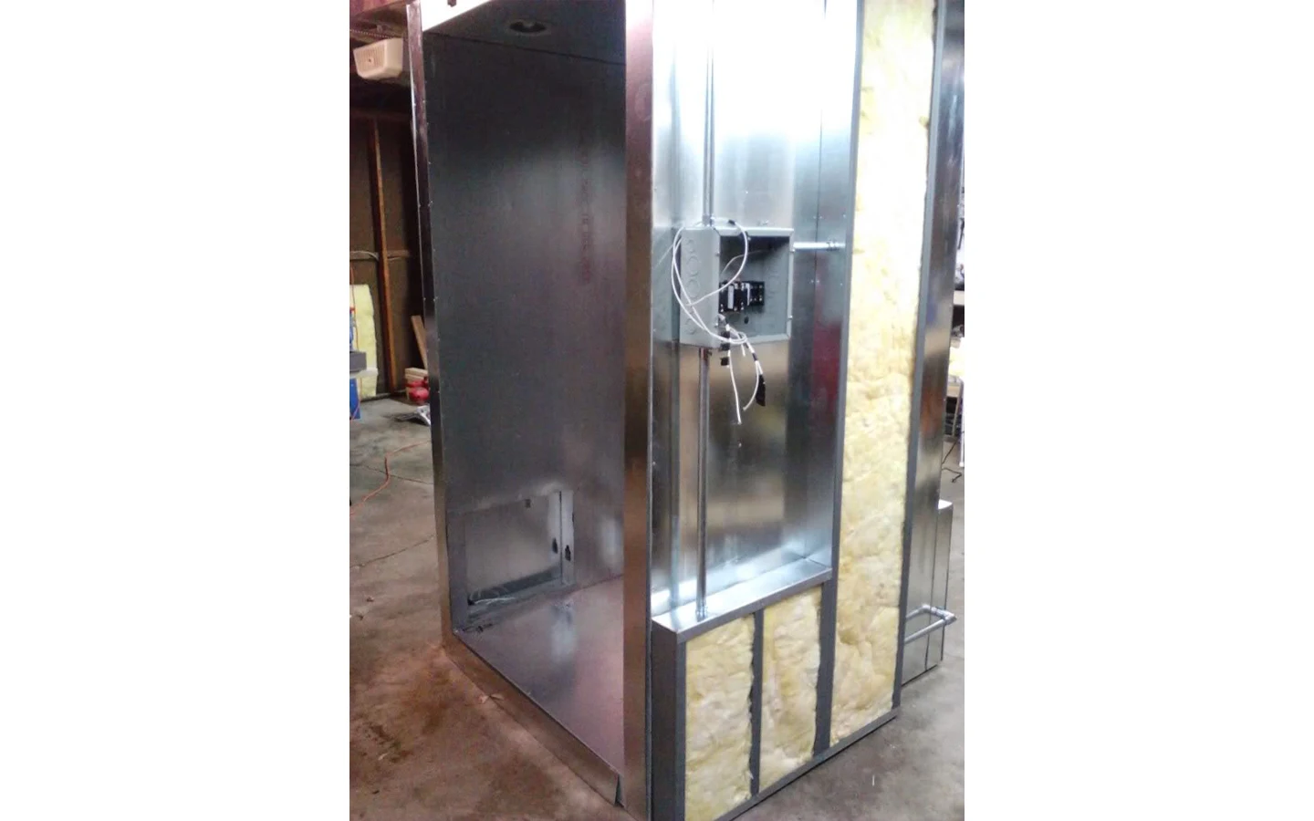 Установка термоизоляционных панелей