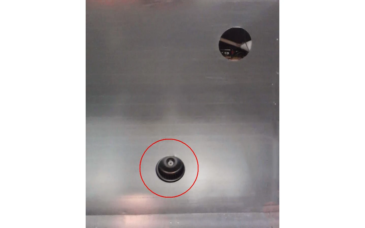 Верхняя часть печи со впускным отверстием для вентилятора воздуха